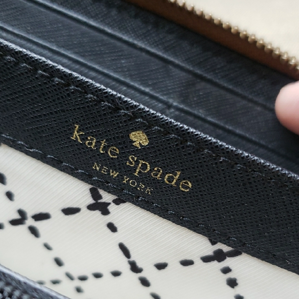Kate Spade Black and Tan Wallet - Picture 4 of 17